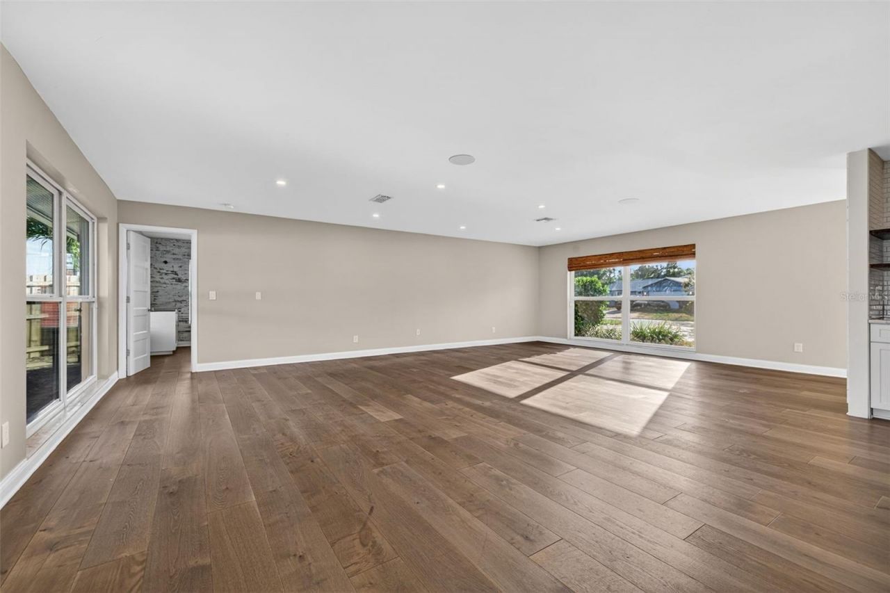 4200 Beach Drive Se, Saint Petersburg, FL 33705 Photo