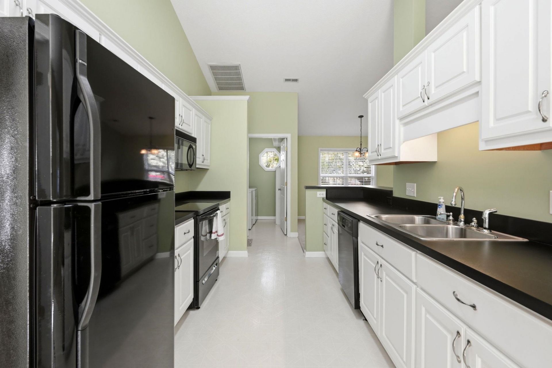 722 Drawbridge Dr. Photo 12