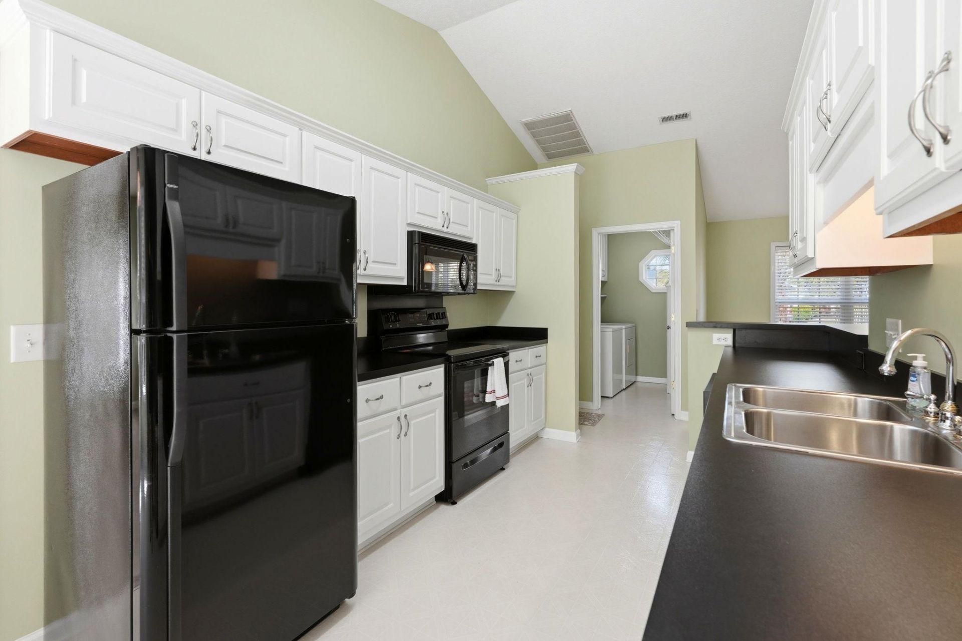 722 Drawbridge Dr. Photo 13