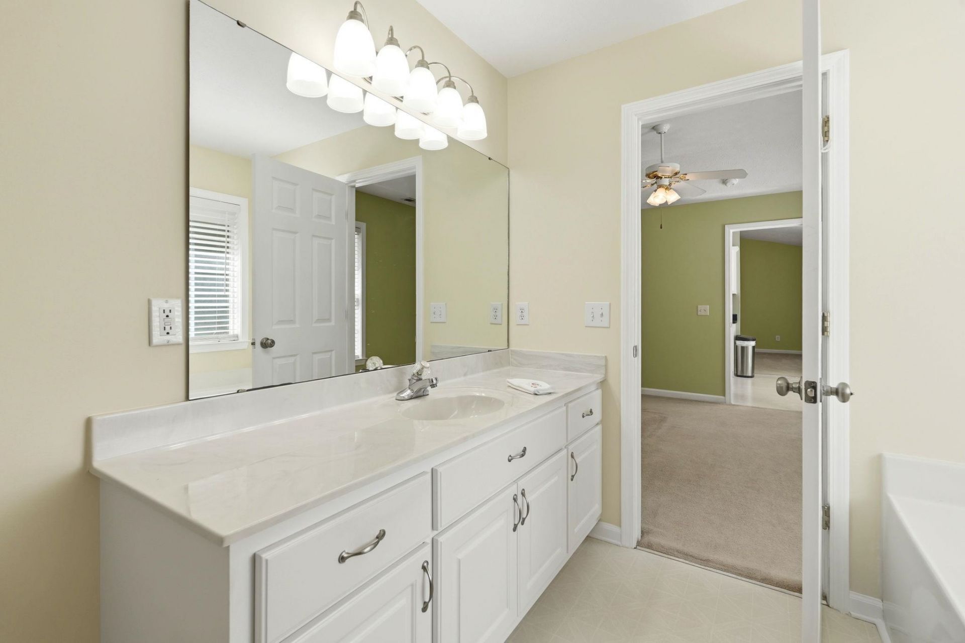 722 Drawbridge Dr. Photo 19