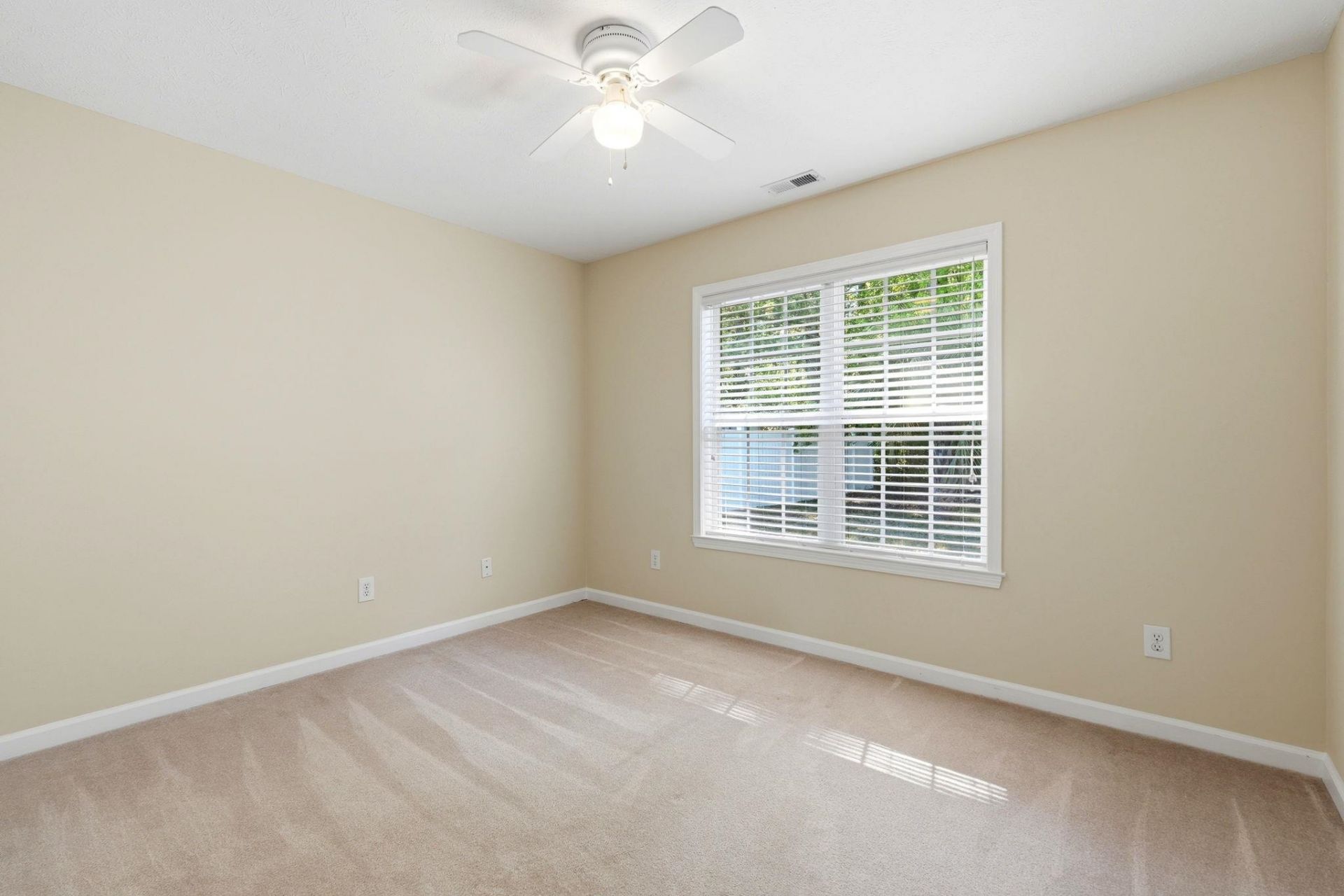 722 Drawbridge Dr. Photo 25