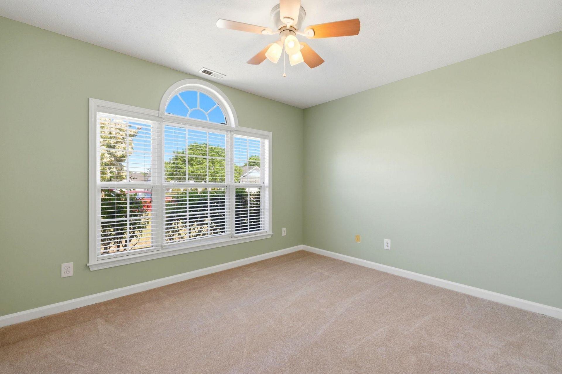 722 Drawbridge Dr. Photo 4