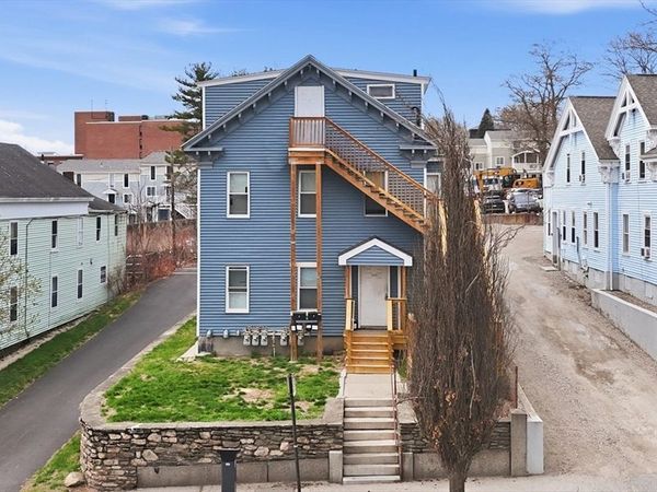 34 Irving St, Worcester, MA 01609