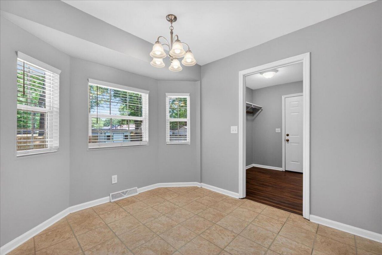 403 Splitrail Drive Photo 11