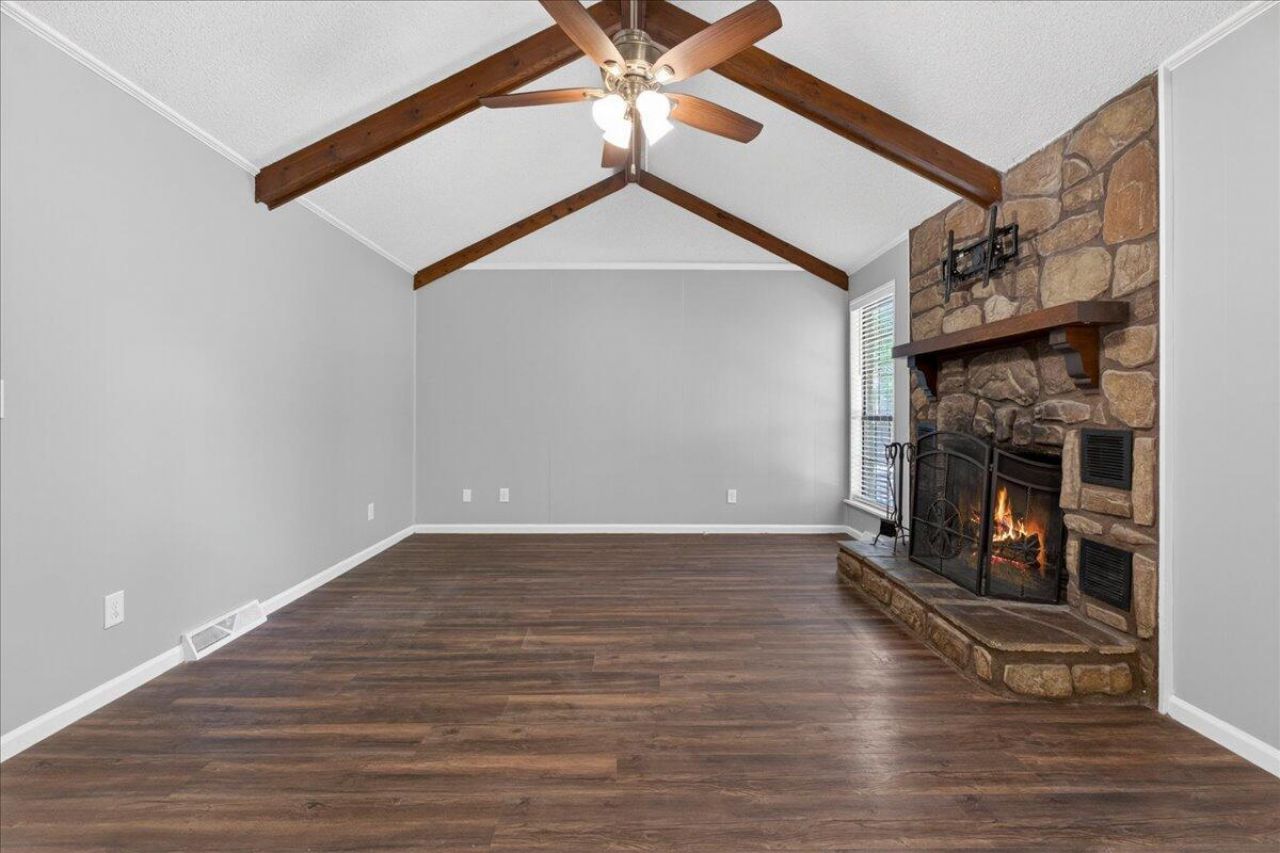 403 Splitrail Drive Photo 16