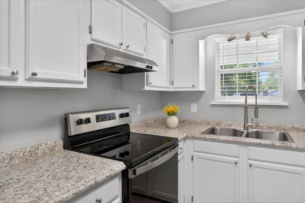 403 Splitrail Drive Photo 8