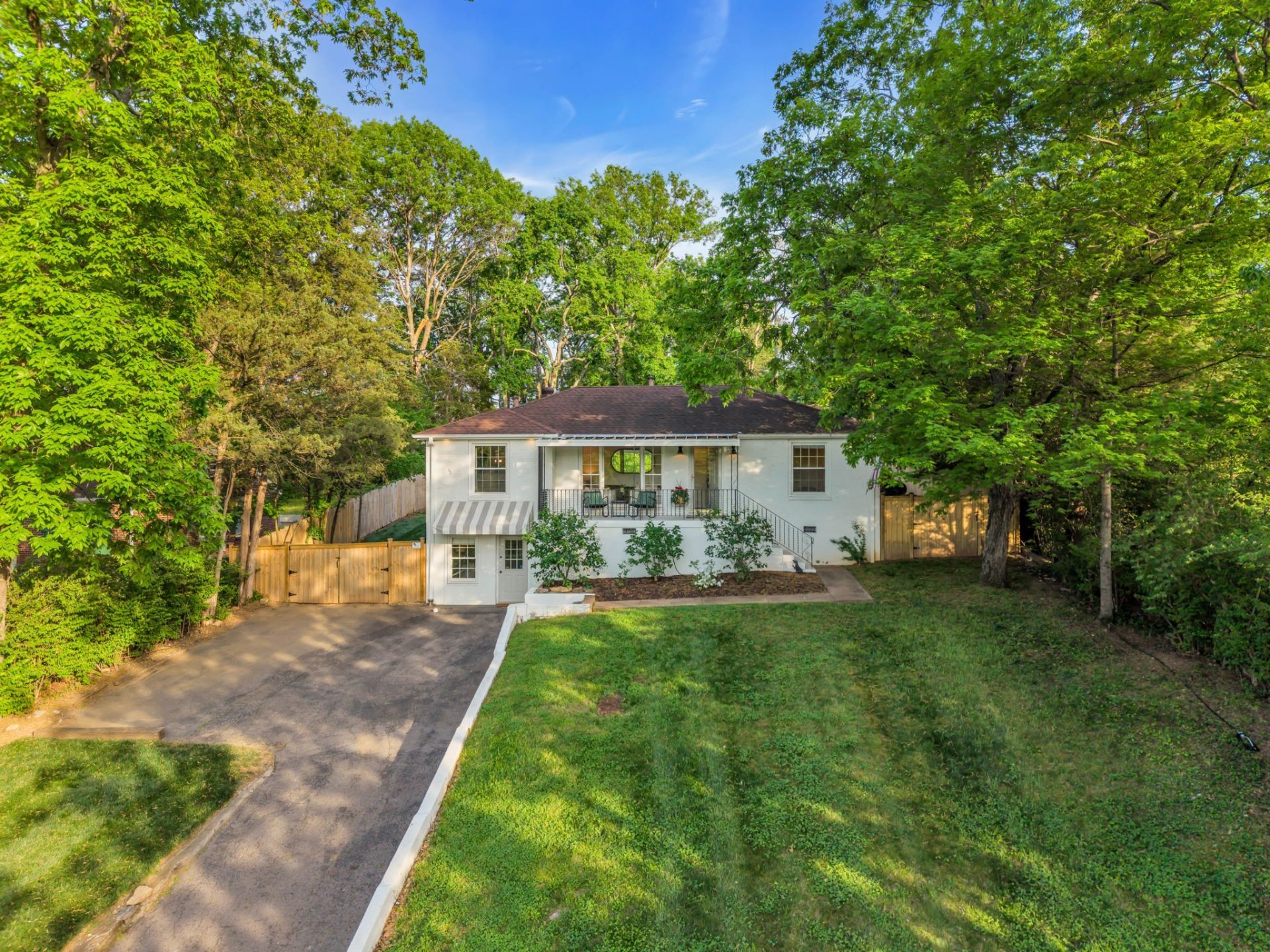 5709 Vine Ridge Dr, Nashville, TN 37205 Main Photo