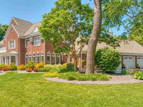 5800 Temper Trail Court, Evansville, IN 47720