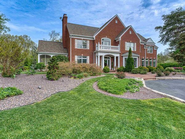 5800 Temper Trail Court, Evansville, IN 47720