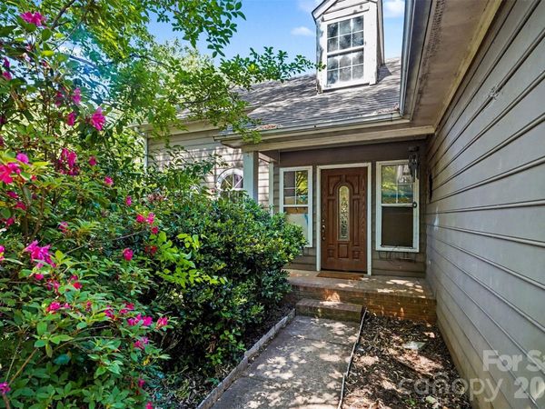 702 Foxborough Road, Charlotte, NC 28213