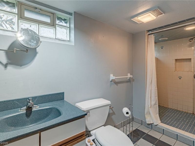 1294 Giel Avenue, Lakewood, OH 44107 Photo 21