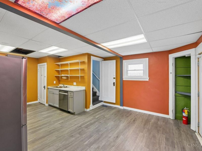 6839 Montgomery Road, Silverton, OH 45236 Photo 12