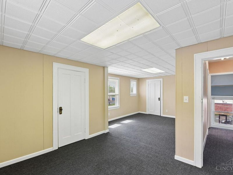 6839 Montgomery Road, Silverton, OH 45236 Photo 21