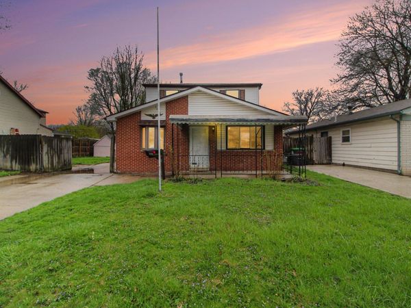 7236 Vivian Street, Taylor, MI 48180