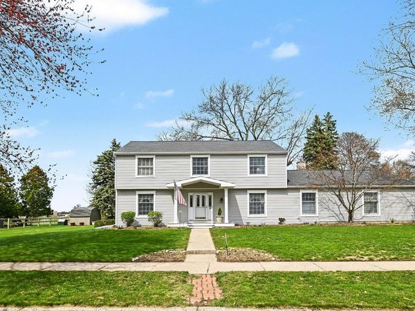 2876 Colony Drive, East Lansing, MI 48823