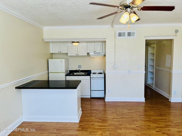 311 W ASHLEY Street, Unit 710, Jacksonville, FL 32202