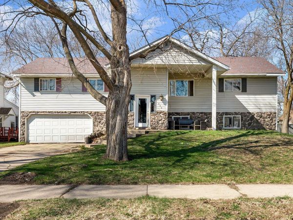 114 6th Avenue NW, Waseca, MN 56093