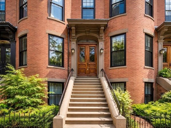 121 Pembroke, Unit 2, Boston, MA 02118