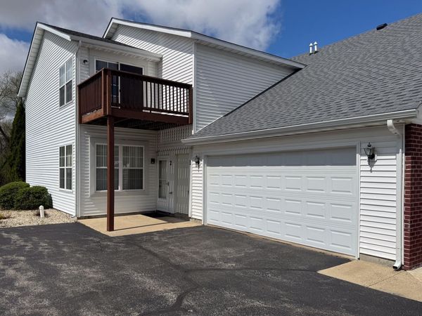 10184 Metalmark, ROSCOE, IL 61073