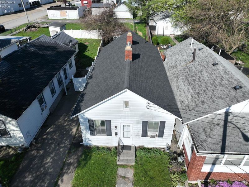 1535 Camp Street, Sandusky, OH 44870 Photo 2