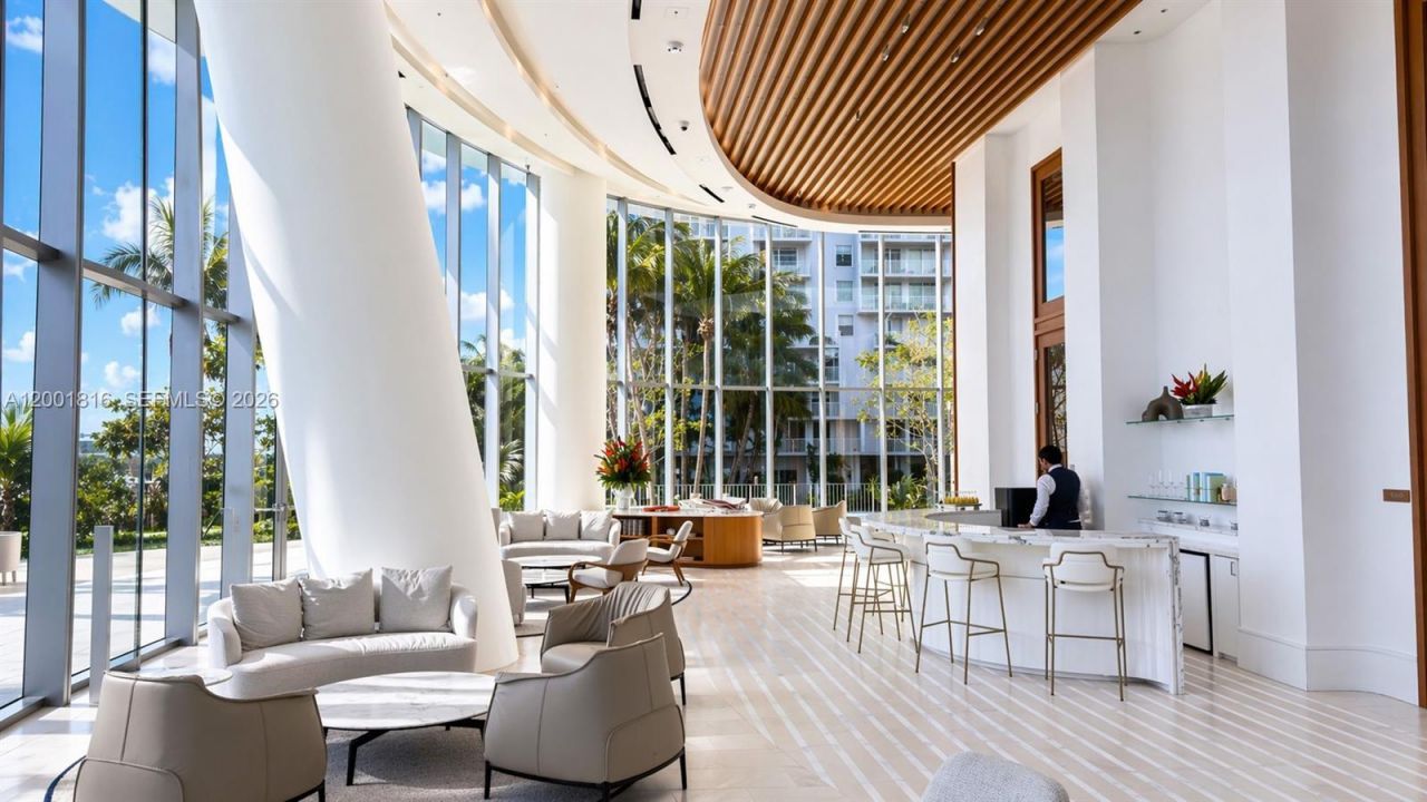 175 SE 25 Rd, Unit 504, Miami, FL 33129 Photo