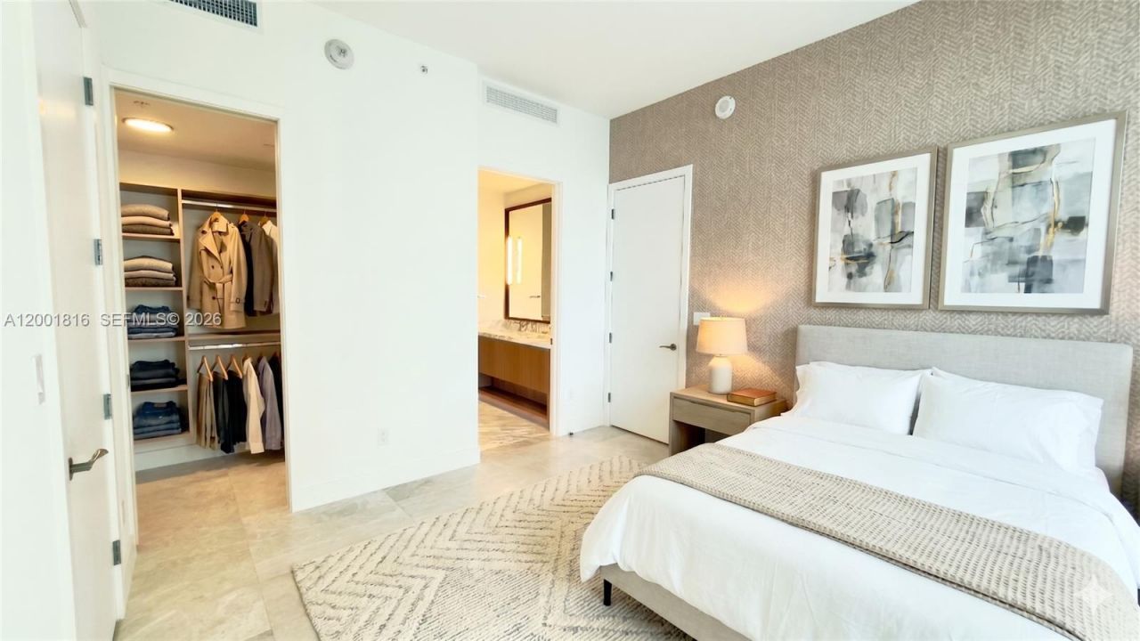 175 SE 25 Rd, Unit 504, Miami, FL 33129 Photo