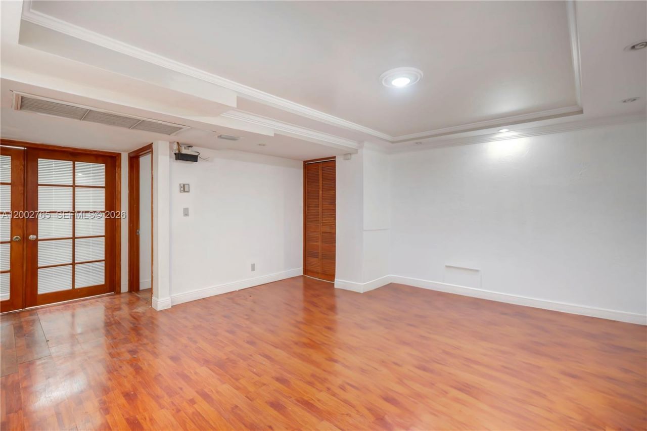 13499 Biscayne Blvd, Unit CUM1, North Miami, FL 33181 Photo