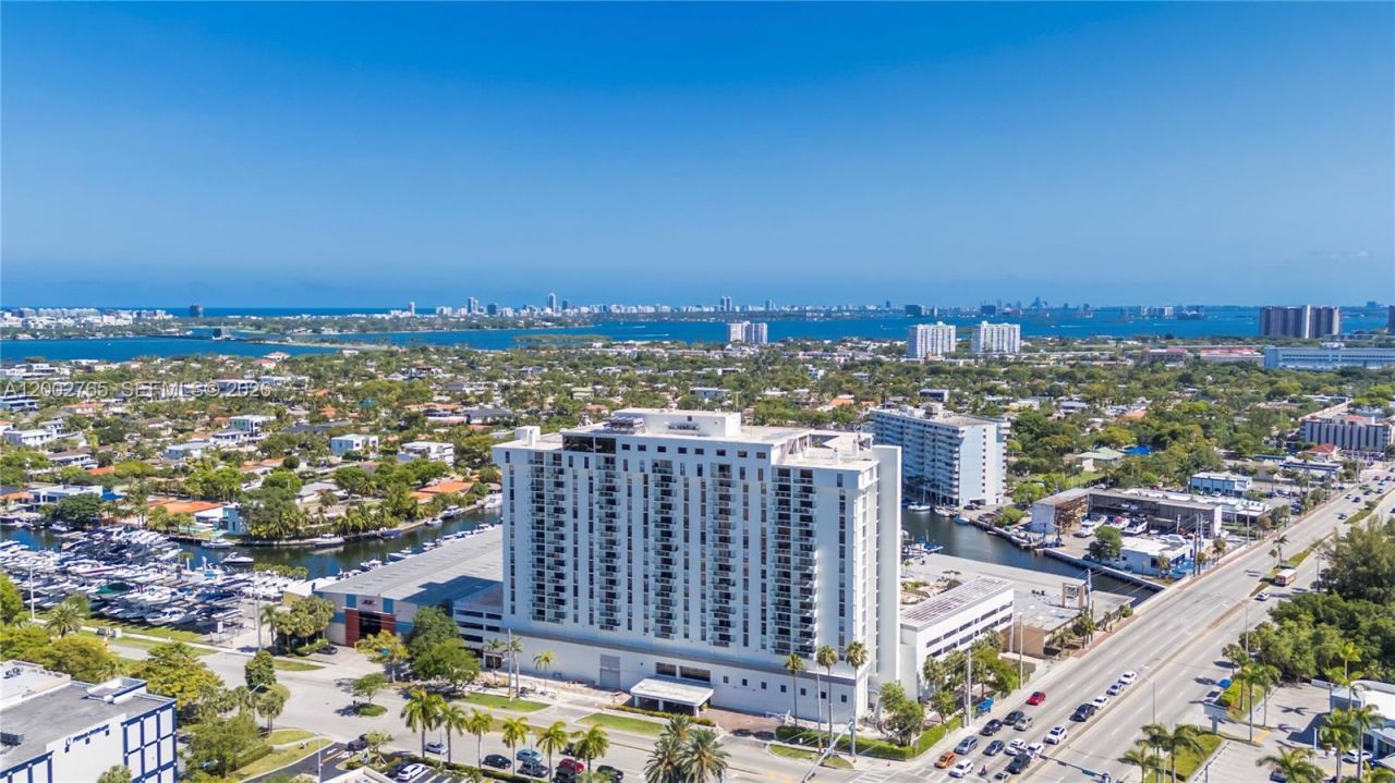 13499 Biscayne Blvd, Unit CUM1, North Miami, FL 33181 Photo