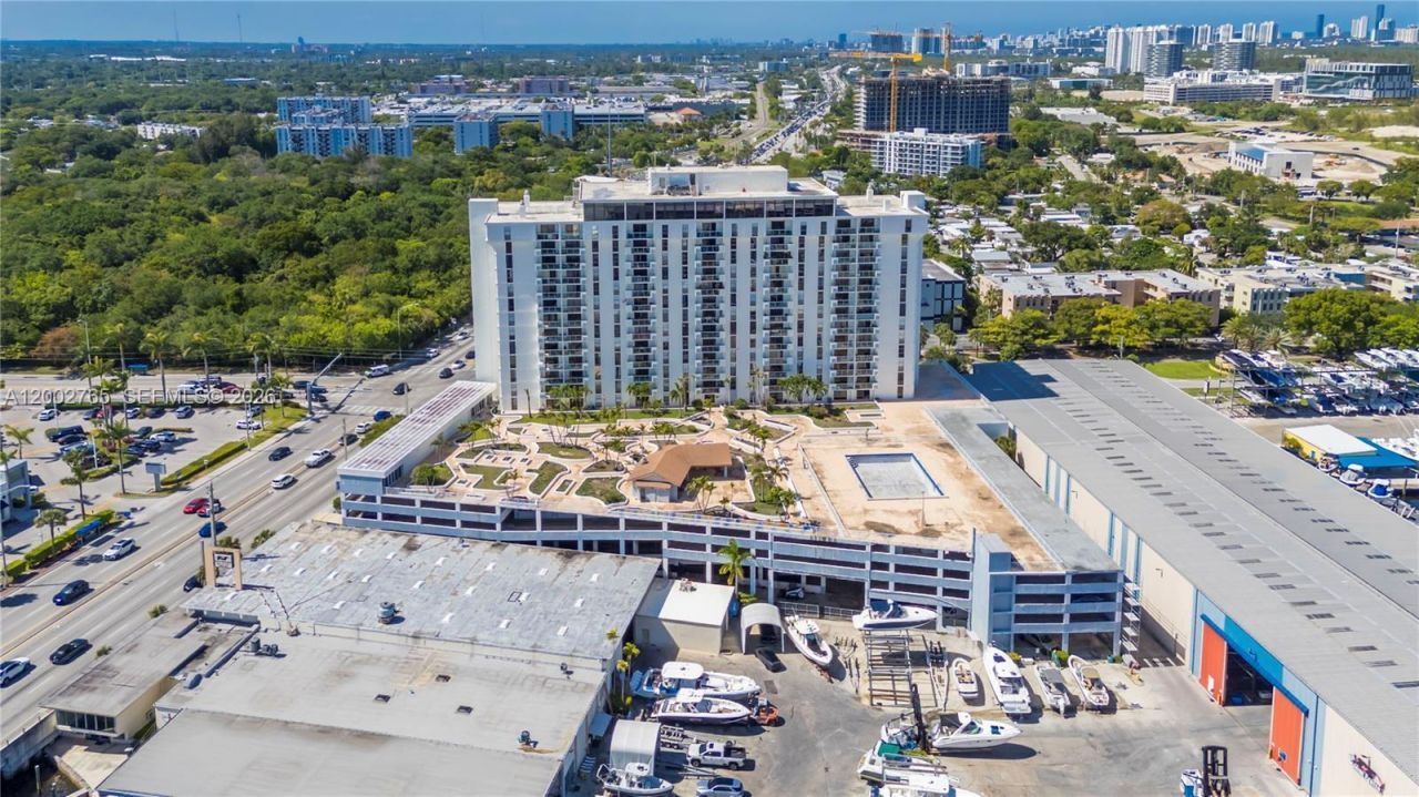 13499 Biscayne Blvd, Unit CUM1, North Miami, FL 33181 Photo