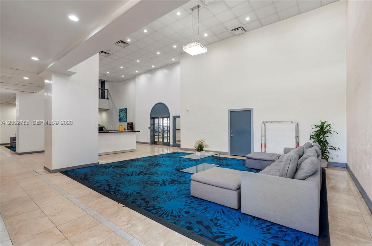 13499 Biscayne Blvd, Unit CUM1, North Miami, FL 33181 Photo