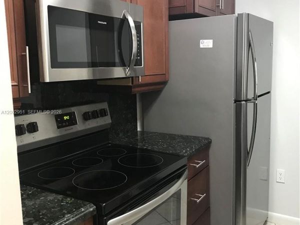 7075 NW 186th St, Unit C408, Hialeah, FL 33015