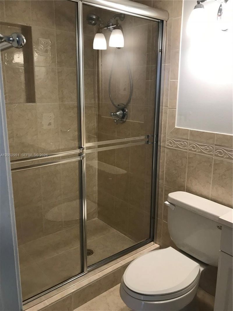 7075 NW 186th St, Unit C408, Hialeah, FL 33015 Photo
