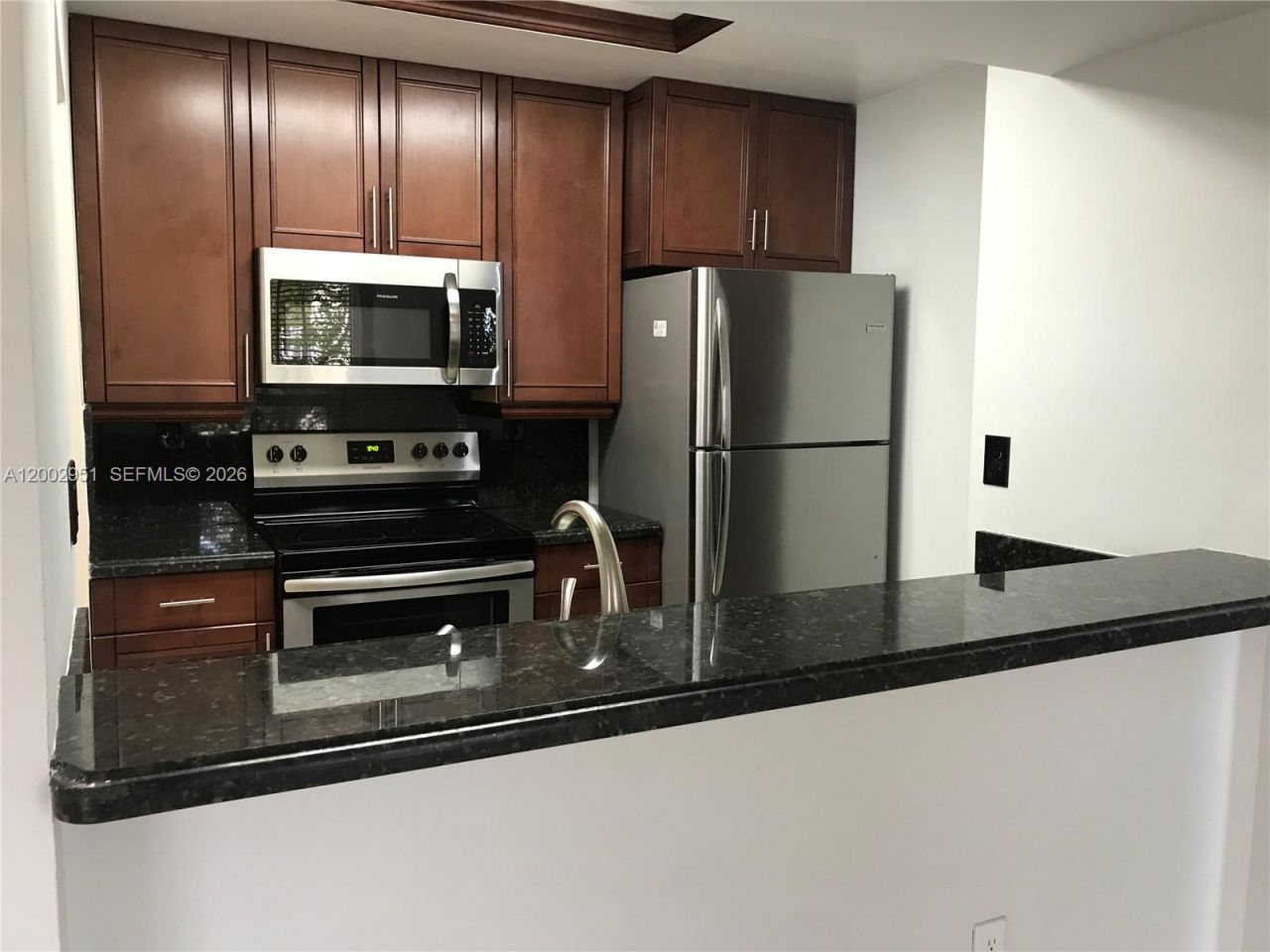 7075 NW 186th St, Unit C408, Hialeah, FL 33015 Photo
