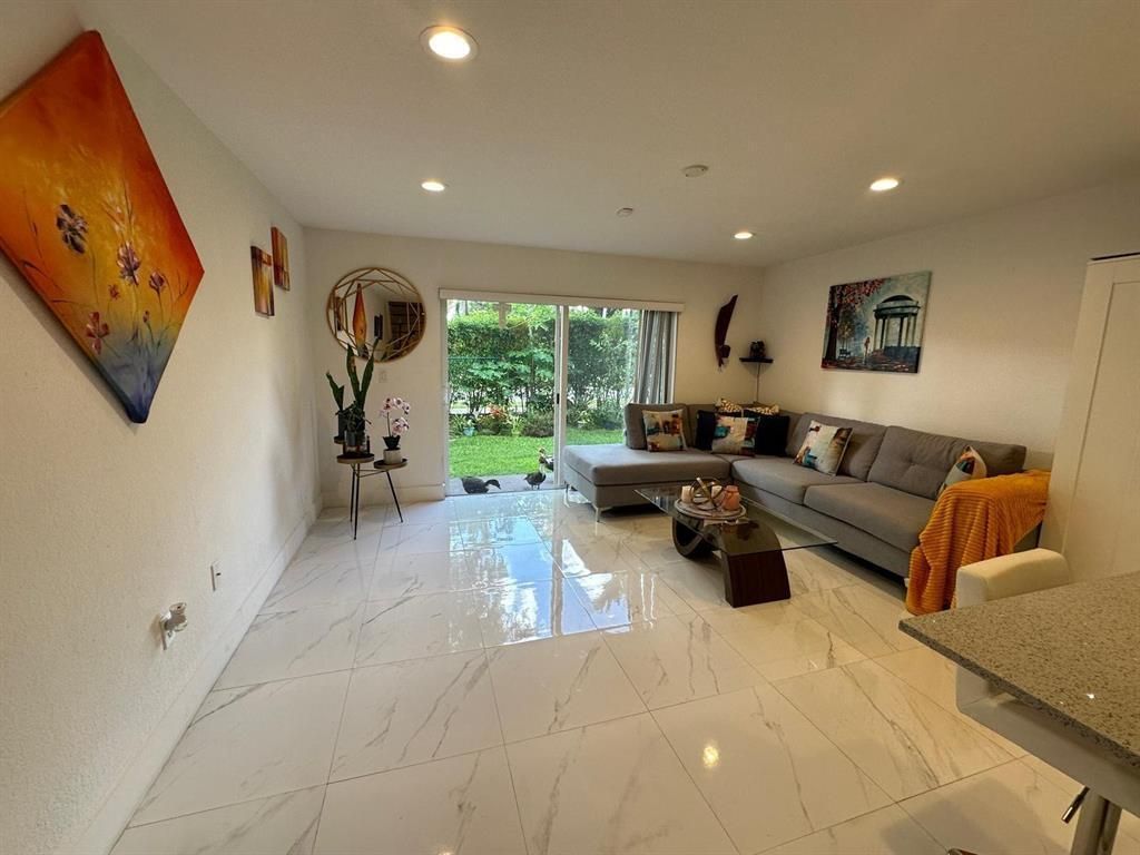 3052 SW 129th Terrace, Unit 114, Miramar, FL 33027 Photo