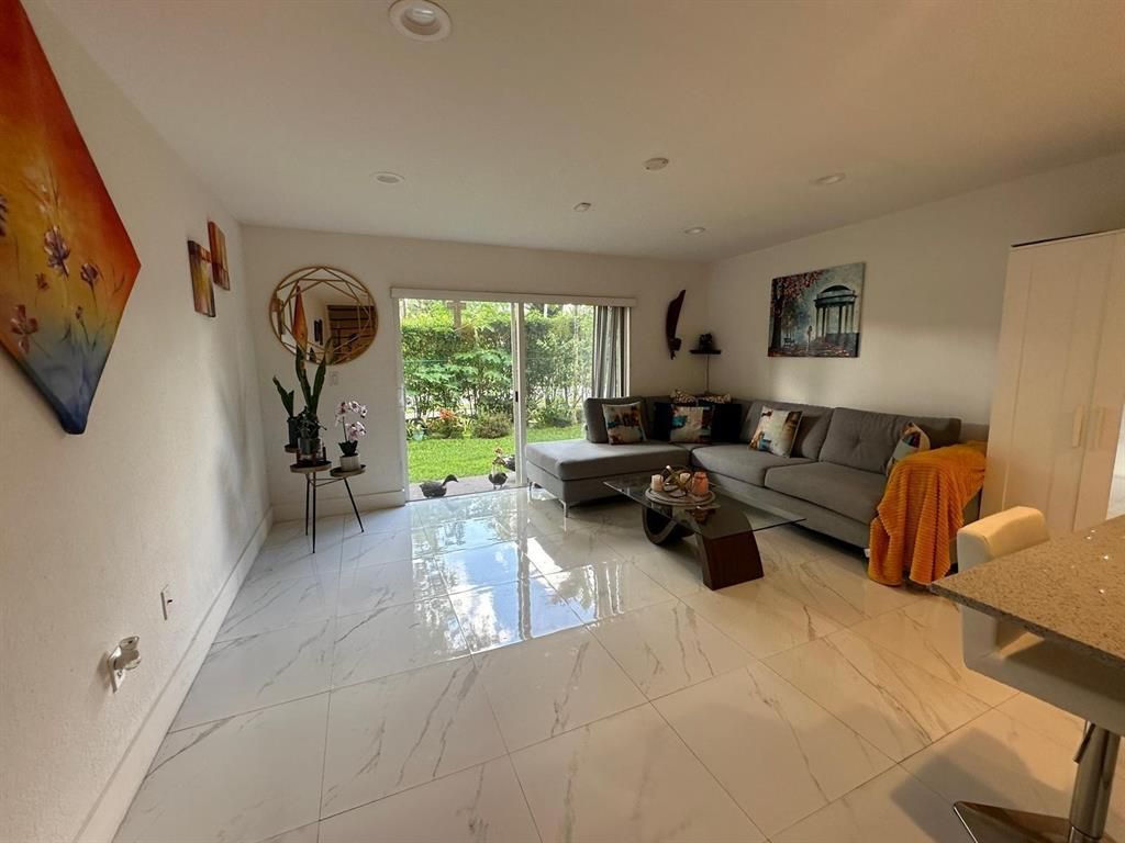 3052 SW 129th Terrace, Unit 114, Miramar, FL 33027 Photo
