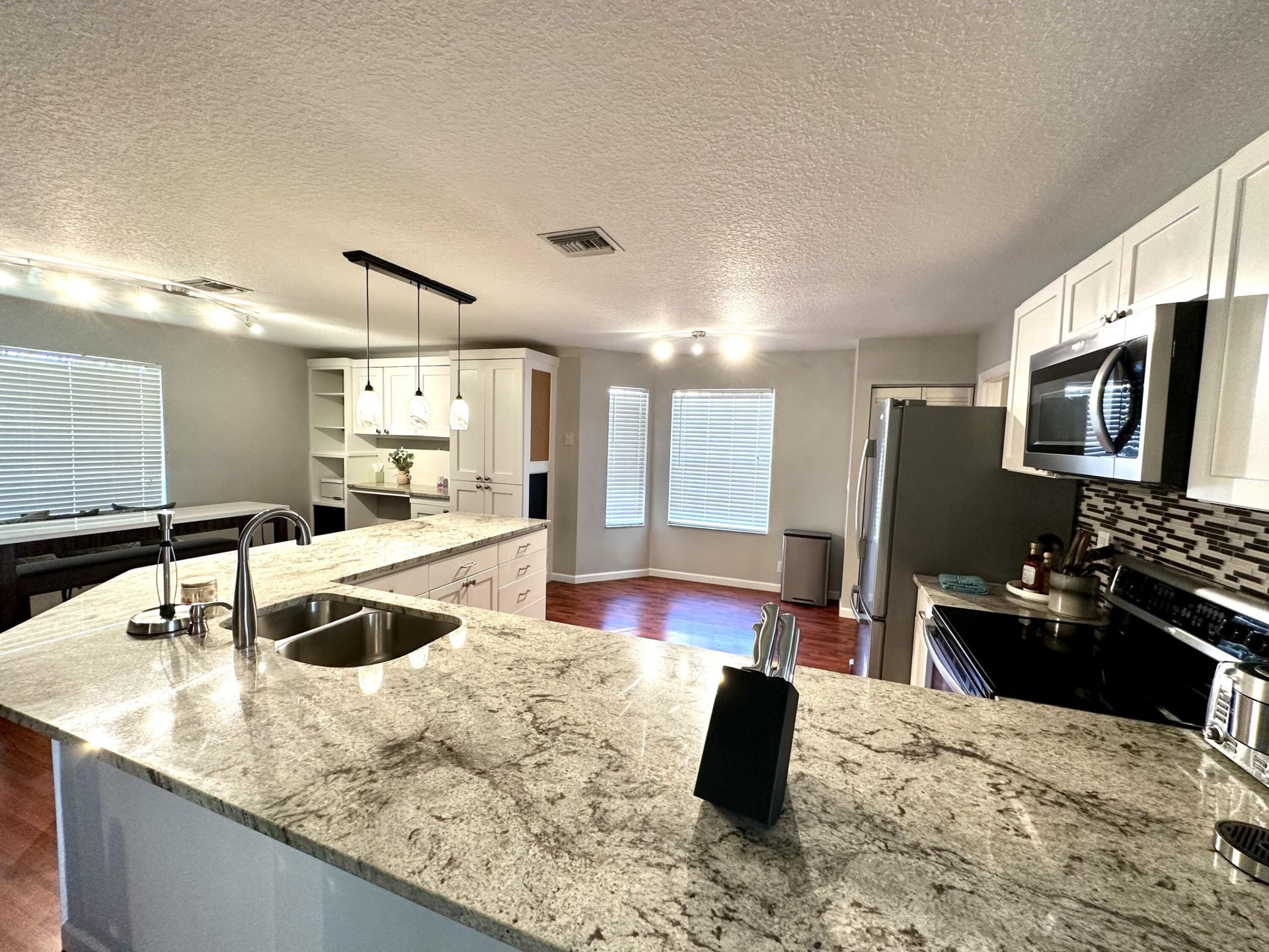 1000 Lake Breeze Drive, Wellington, FL 33414 Photo