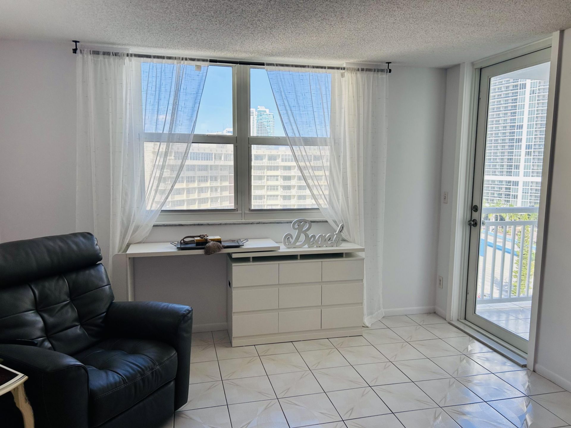 1849 S Ocean Drive, Unit 1105, Hallandale Beach, FL 33009 Photo