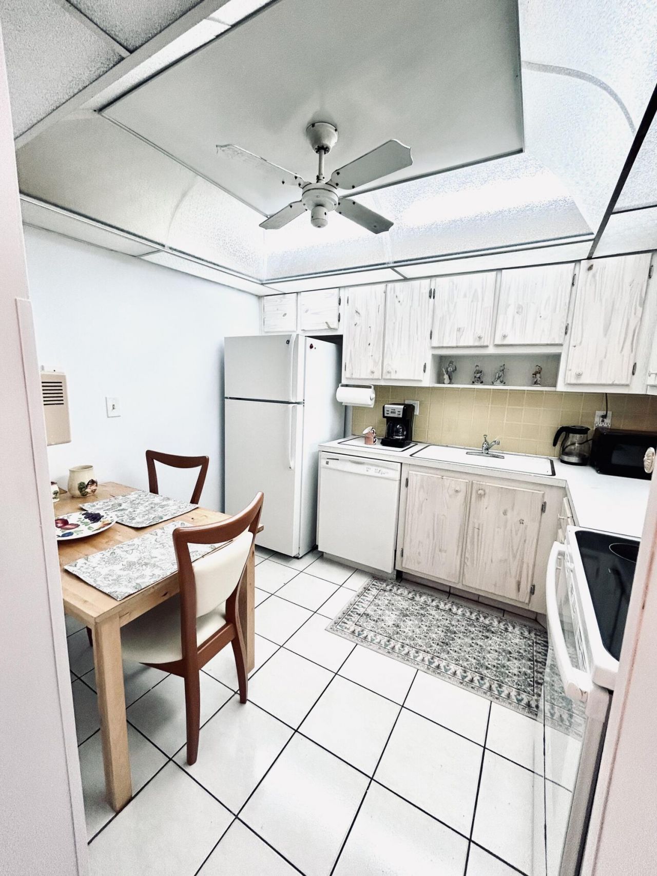 1849 S Ocean Drive, Unit 1105, Hallandale Beach, FL 33009 Photo