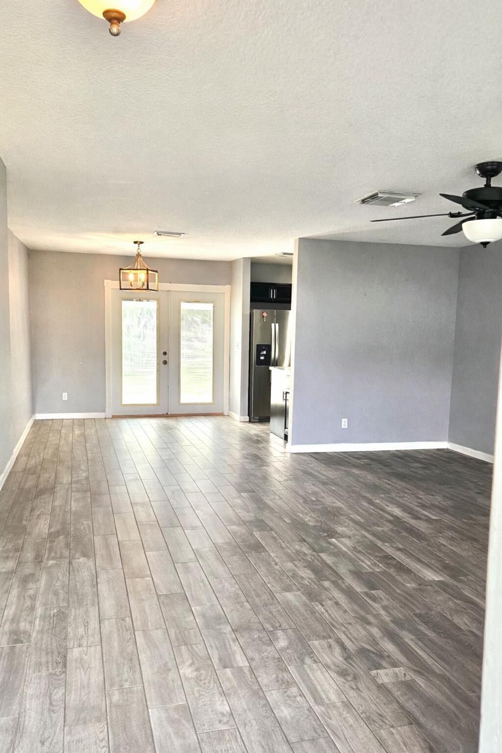 6105 Spruce Drive, Fort Pierce, FL 34982 Photo