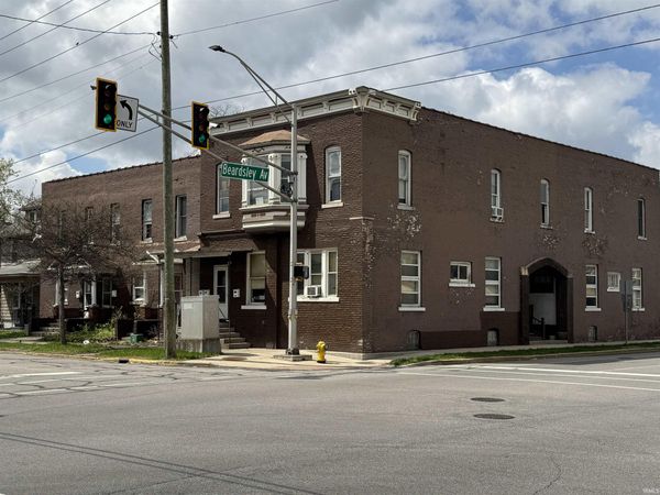 701 W Beardsley Avenue, Elkhart, IN 46514