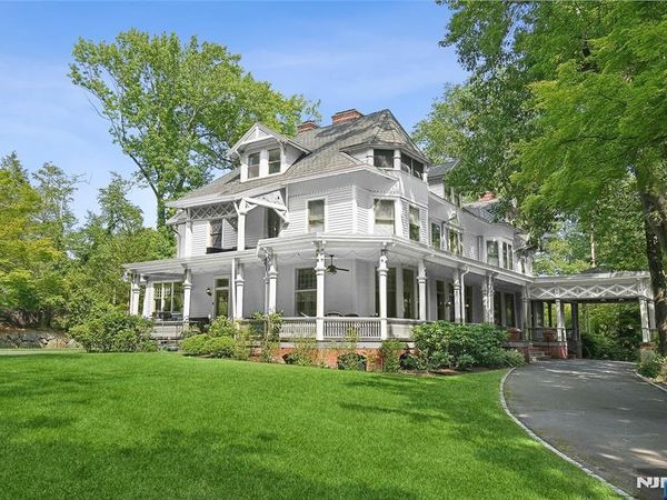 40 Highland Avenue, MILLBURN, NJ 07078