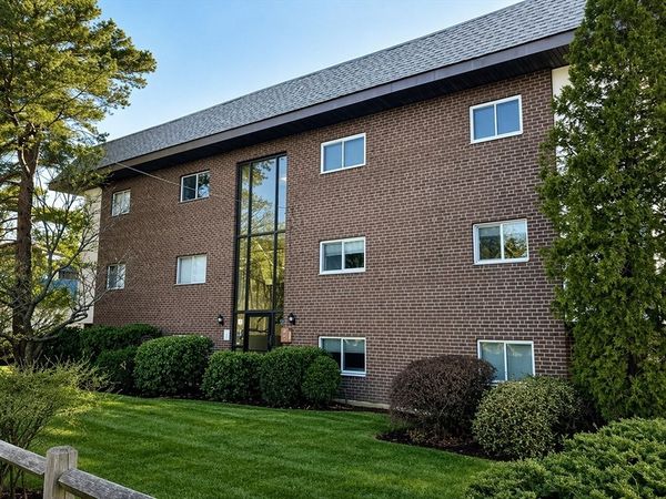 205 Independence Ave, Unit 215, Quincy, MA 02169