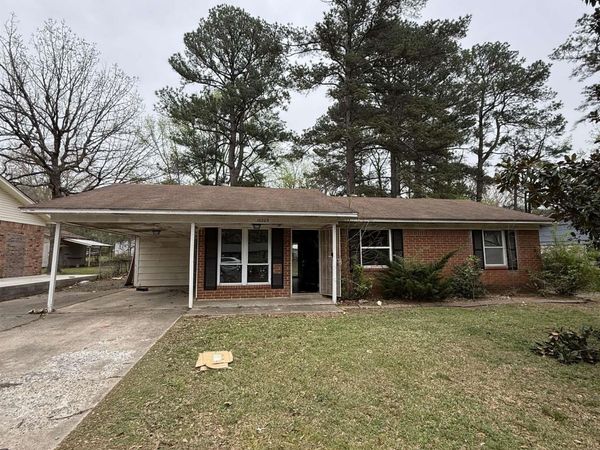 10209 Milkyway Dr, Little Rock, AR 72209