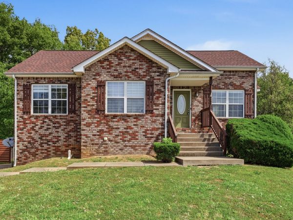 1736 Ridge Runner Ct, Clarksville, TN 37042