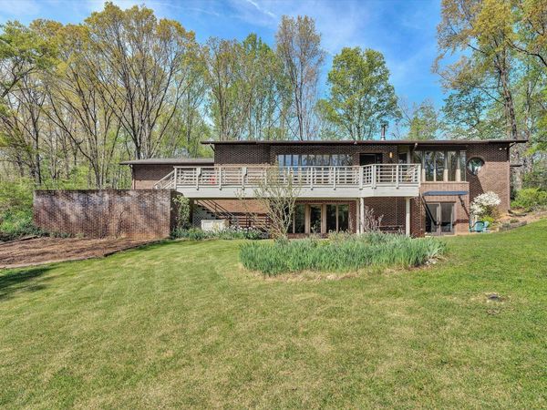 1124 Old Hollow RD , Buchanan, VA 24066