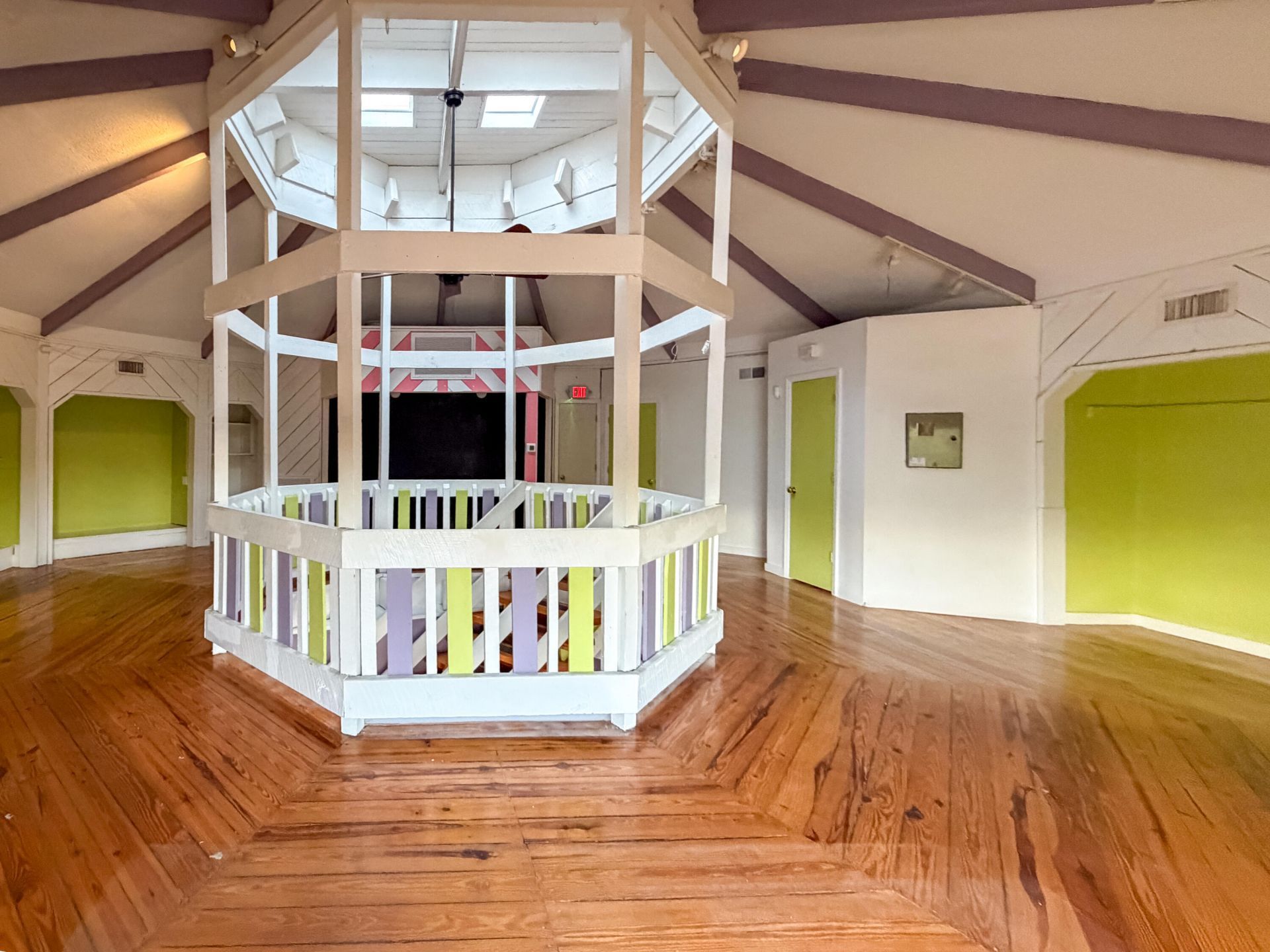 1247 Ben Sawyer Boulevard Photo 17