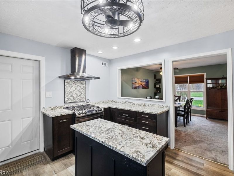 547 Cove Beach Avenue, Sheffield Lake, OH 44054 Photo 11