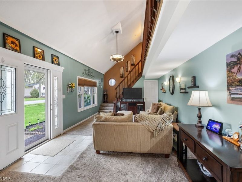 547 Cove Beach Avenue, Sheffield Lake, OH 44054 Photo 4