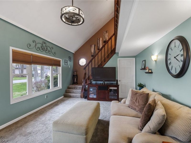 547 Cove Beach Avenue, Sheffield Lake, OH 44054 Photo 5