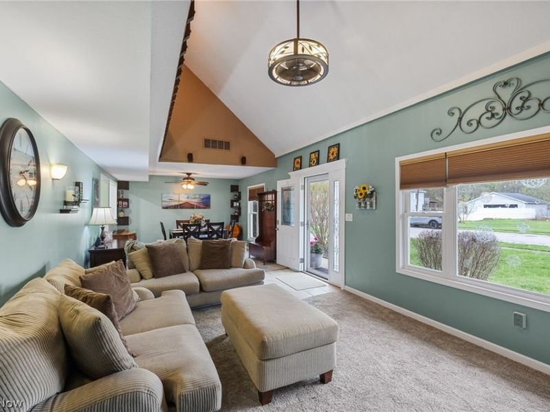 547 Cove Beach Avenue, Sheffield Lake, OH 44054 Photo 8